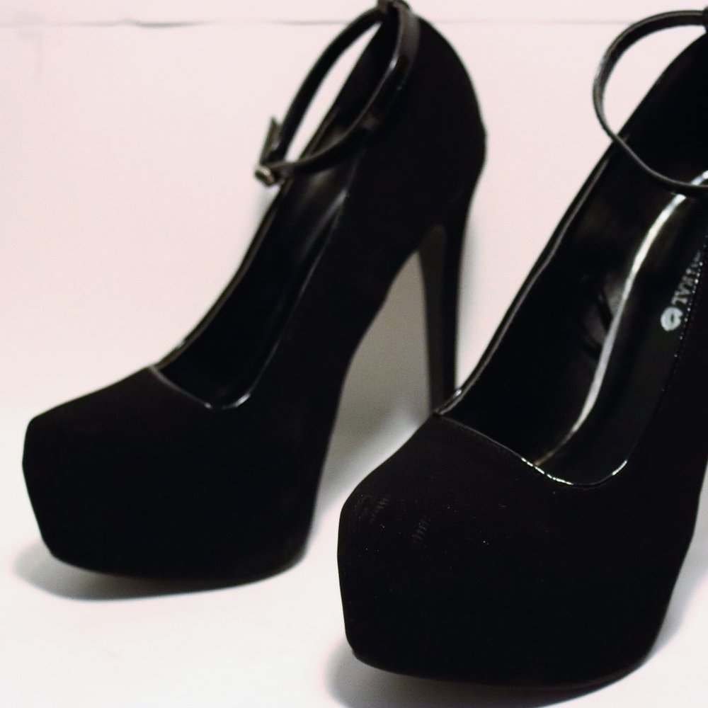NWOB Platform Heels